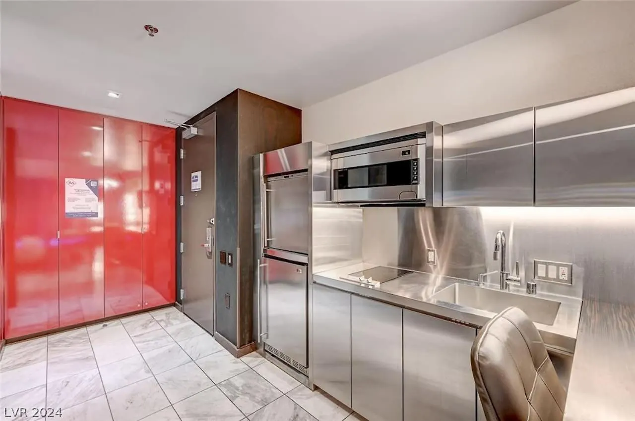 Stylish Palms Mountain View Studio Balcony Access 28309 Las Vegas