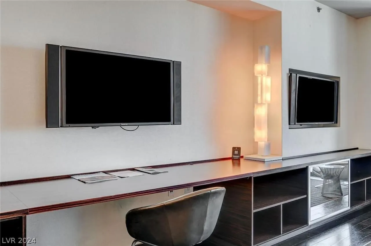 Stylish Palms Mountain View Studio Balcony Access 28309 라스베이거스 아파트